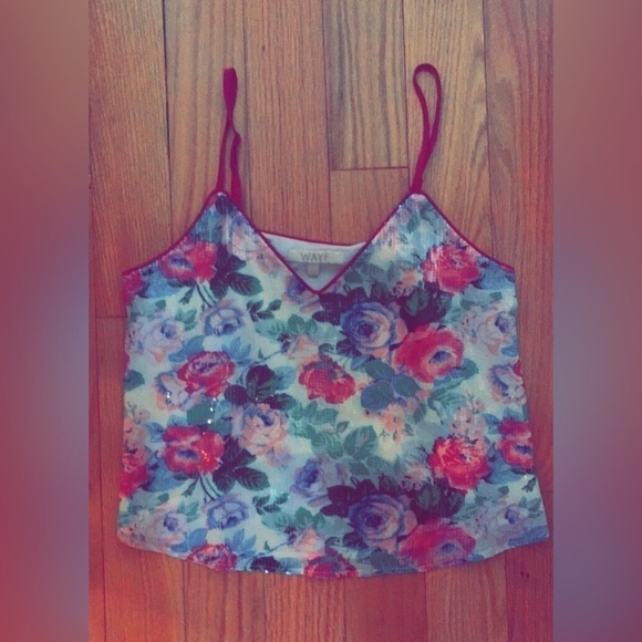 SEQUINS Floral Top - Picture 1 of 6